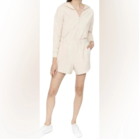 Smash and Tess Cotton Malibu Cinch Bestie Shorty Hoodie Beige Romper size XL - Picture 1 of 16